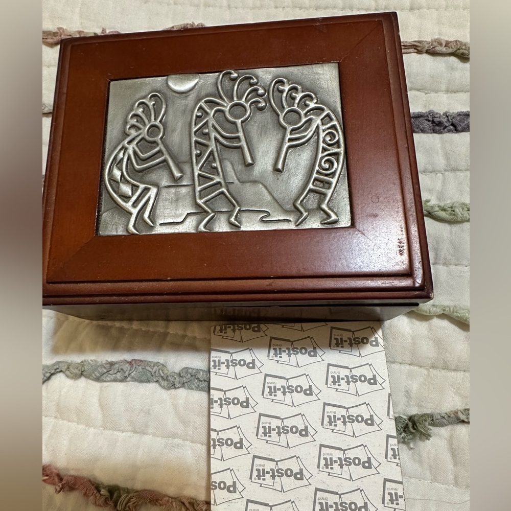 Jewelry/ treasure wooden/pewter box Kokopelli